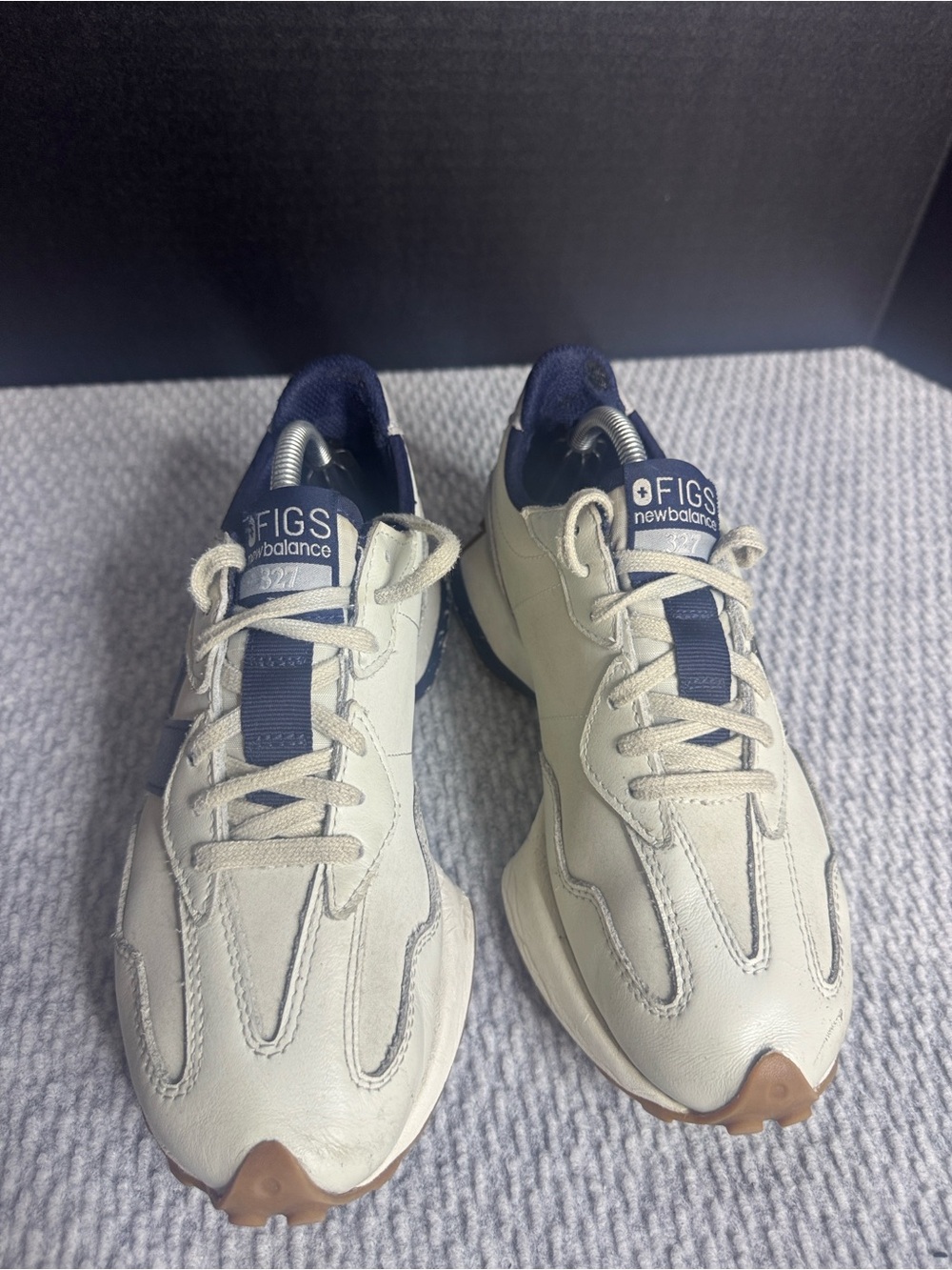 Figs New Balance 327 Sz 7 women’s